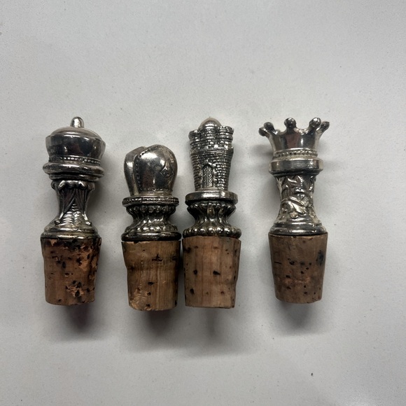 Vintage Chess Piece Wine Corks 4 out of 5 pieces available - Picture 1 of 3